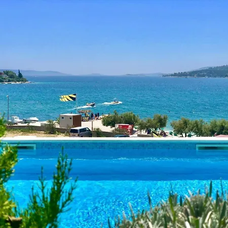 Piscina Apratments Trogir Seget