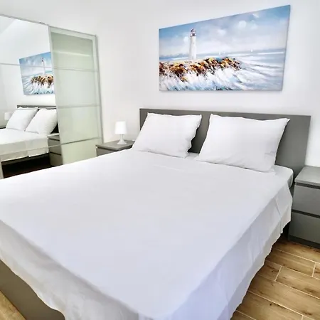 Piscina Apratments Trogir Seget Apartment *