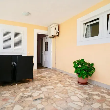 Apartment Piscina Apratments Trogir Seget